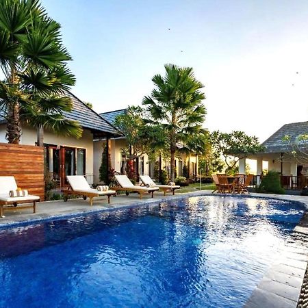 Wk Gamat Garden Hotel Toyapakeh Buitenkant foto